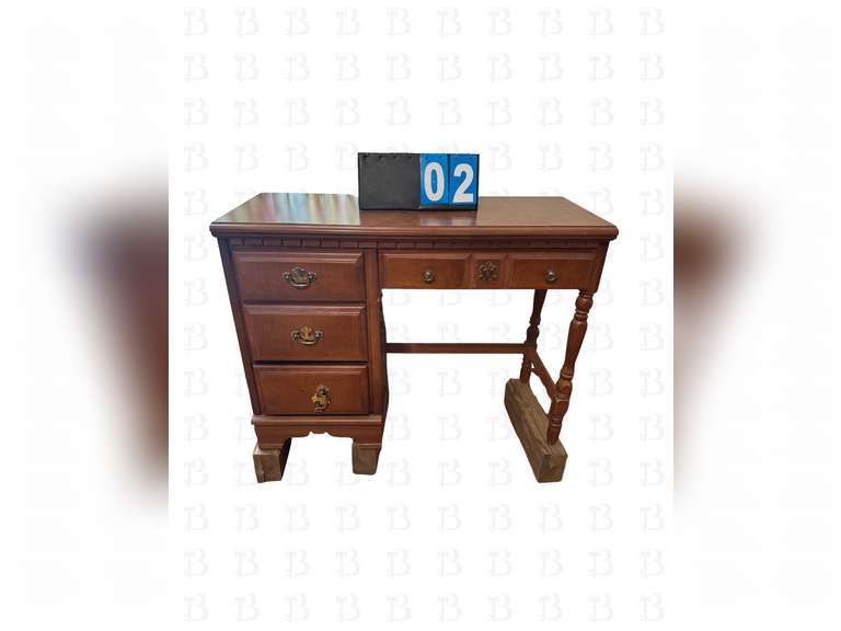 4-drawer Desk