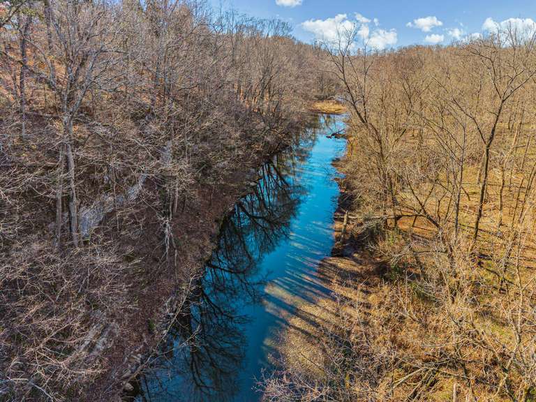 1046 E Tutt Road, Pembroke