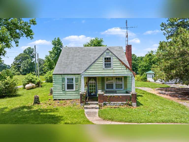 Home & 2.5 Acres