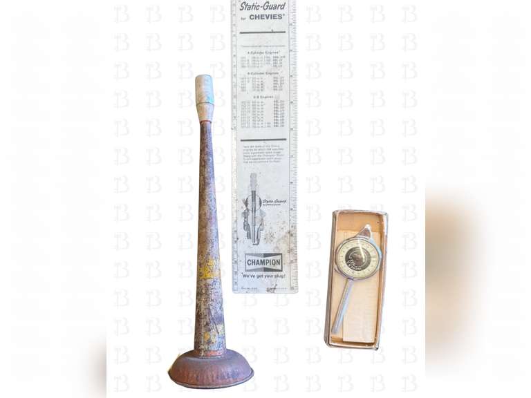 Vintage Auto Accessories & Decor