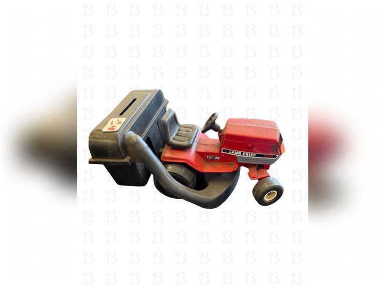 Vintage Car Banks & Car Pencil Sharpener