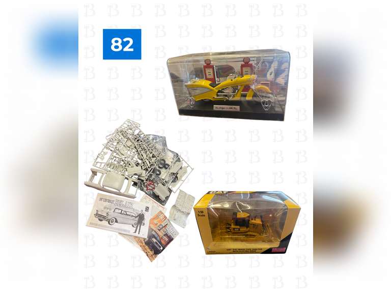 Ness-Stalgia Collecter's Series Limited Edition Yellow Motorcycle, 1:50 Scale CAT D7E Track-Type Tra