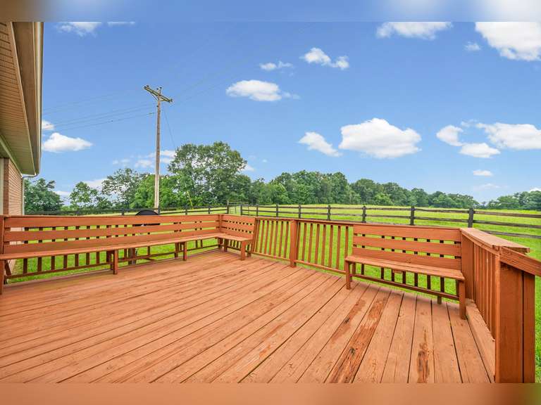 Lot 1: 1 Ac with house
