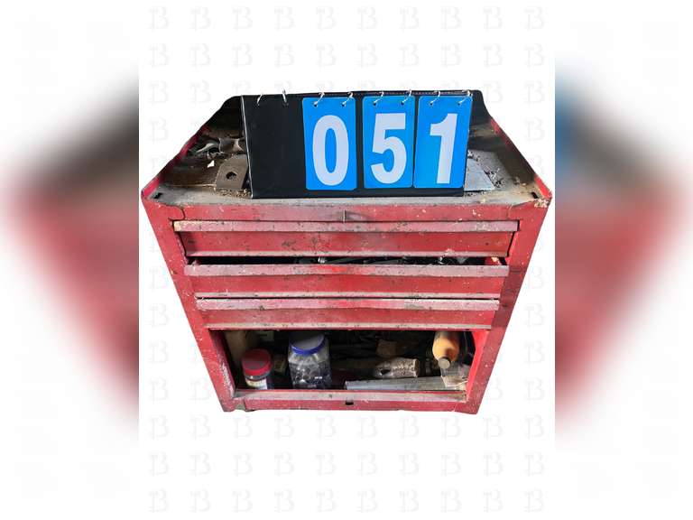 Three drawer rolling toolbox