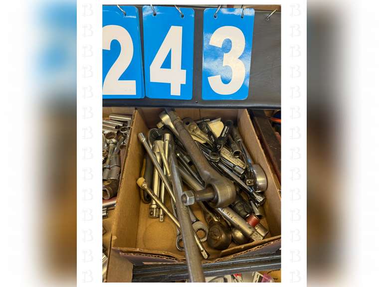 Ratchet Wrenches & Socket Extensions