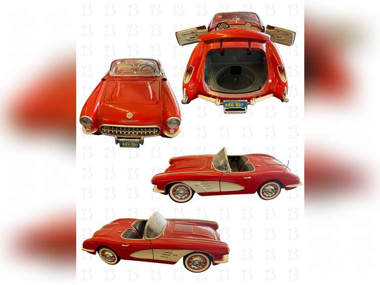 1:12 Solido Red 1958 Chevrolet Corvette, 1:24 Burago 1957 Red & White Chevrolet Corvette Convertible