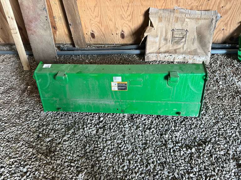 25'   JD3046R with loader