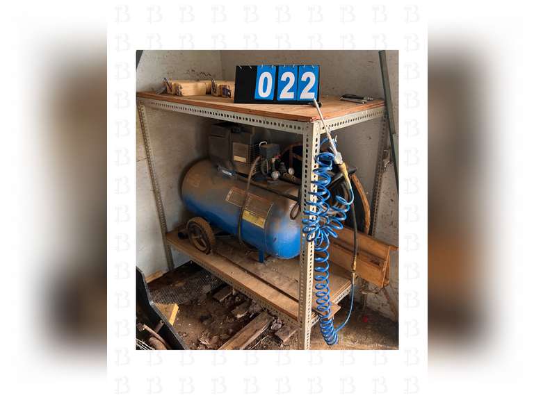 30 gallon air compressor with shelf hoses and attachments.