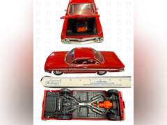 1:34 1957 Chevrolet Corvette, 1:43 1957 Chevrolet Hard Top, 1:24 Diecast 1961 Chevrolet Impala, Hall