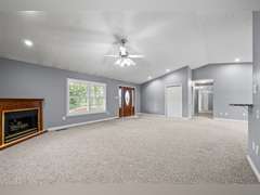 Lot 1: 1 Ac with house