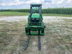 25'   JD3046R with loader
