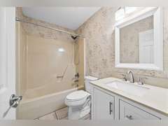 Lot 1: 1 Ac with house