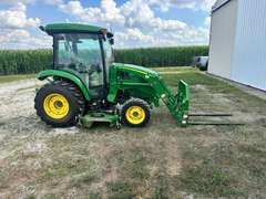 25'   JD3046R with loader