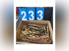 Pliers