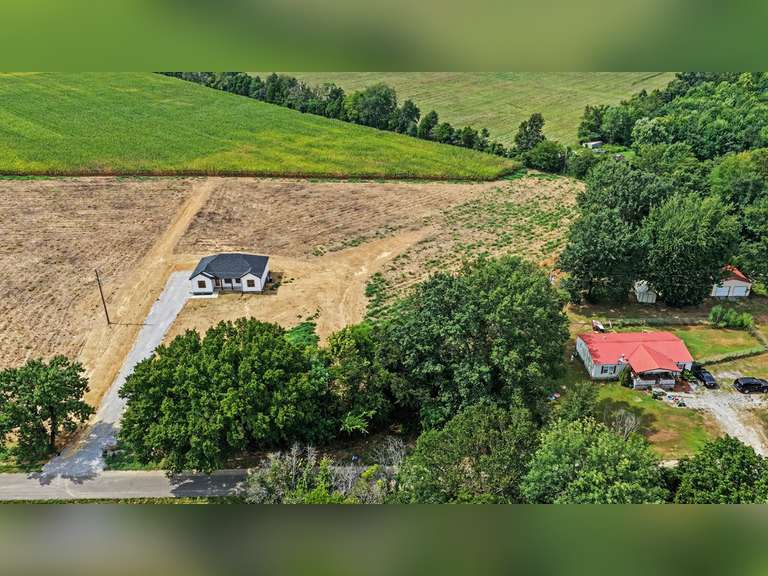 Tract 9: 1.839+/- Ac