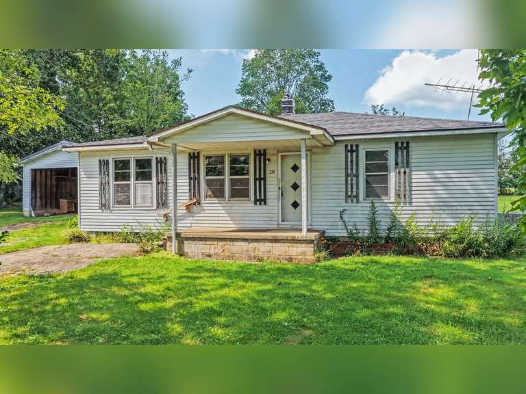 Tract 1: Home on 1.17+/- Ac