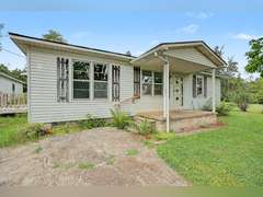 Tract 1: Home on 1.17+/- Ac