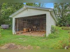 Tract 1: Home on 1.17+/- Ac