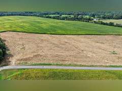 Tract 8: 1.027+/- Ac