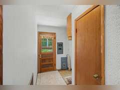 Tract 1: Home on 1.17+/- Ac
