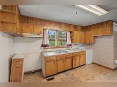 Tract 1: Home on 1.17+/- Ac