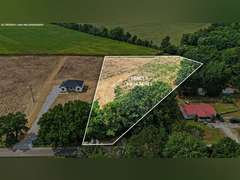 Tract 9: 1.839+/- Ac