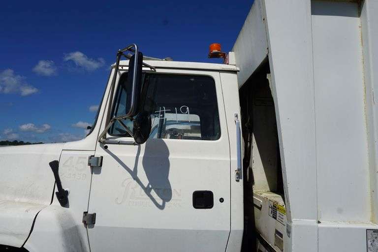 1996 Ford L800 Rear Trash Garbage Truck