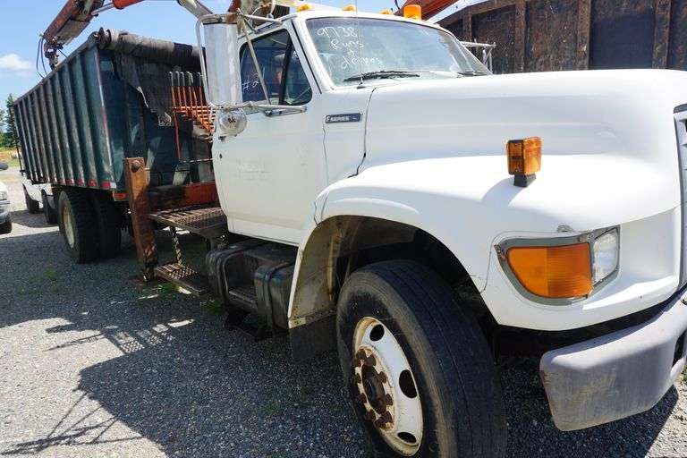 1996 Ford F700 Trash Loader, Runs & Works