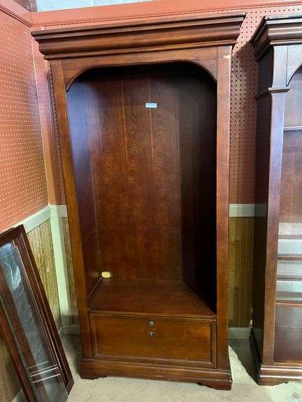 Bookshelf- Missing Glass and Shelves