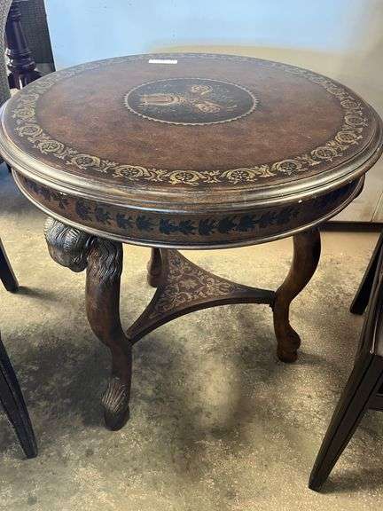 Circle Table