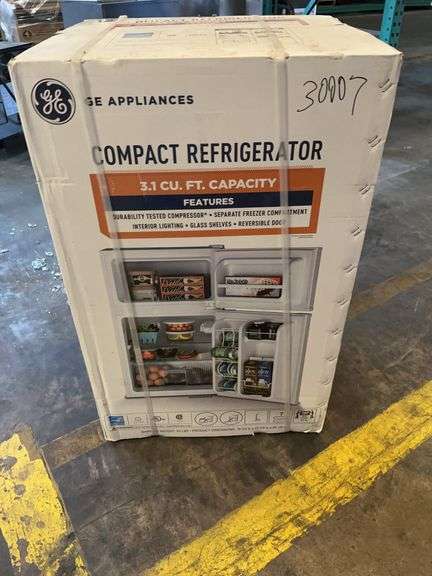 GE Compact Refrigerator