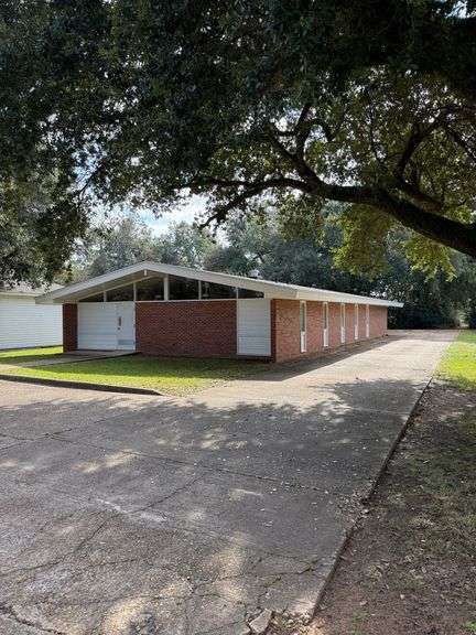 Commercial Building - 506 Main Street, Colfax, LA Online Auction