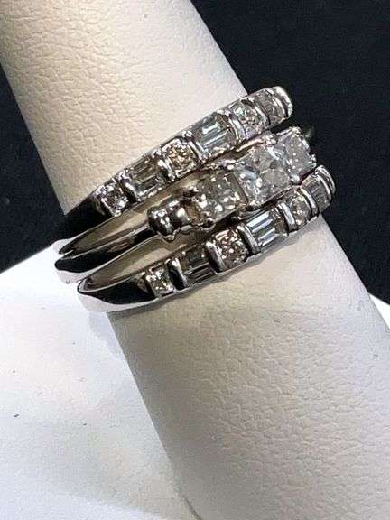 Ladies White Gold Engagement Ring Set