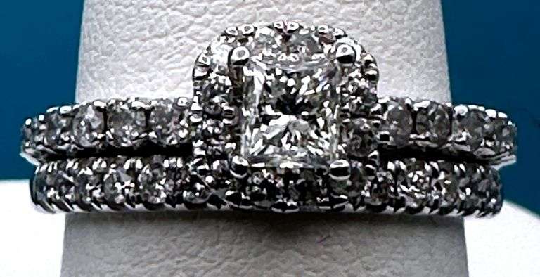 Ladies White Gold Engagement Ring Set