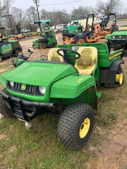 John Deere Gator