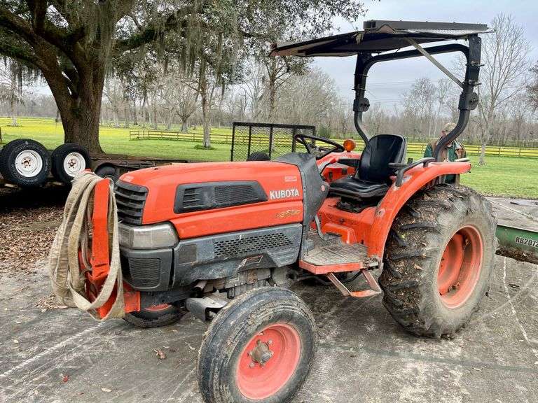 Kubota L3830 2WD Tractor