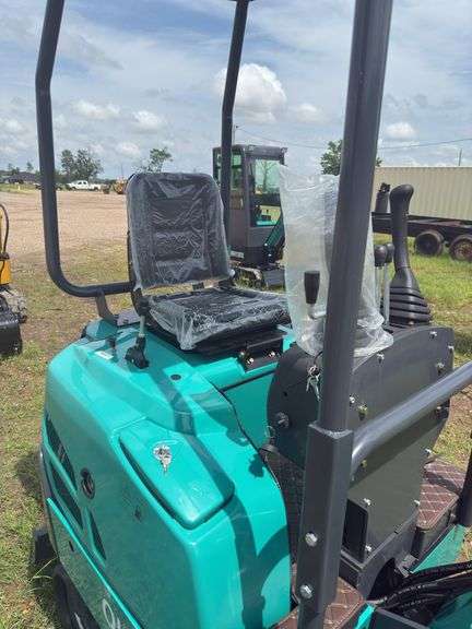 2025 AGT QK16R Mini Excavator 2025