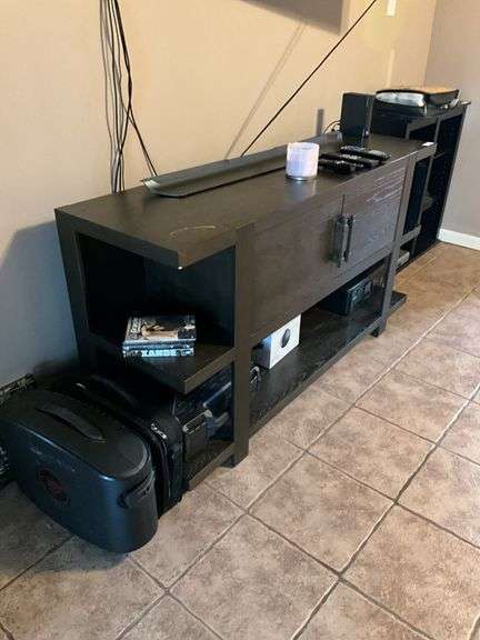 TV stand with 2 doors