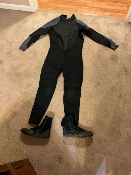 Aqua Lung wet suit size XL