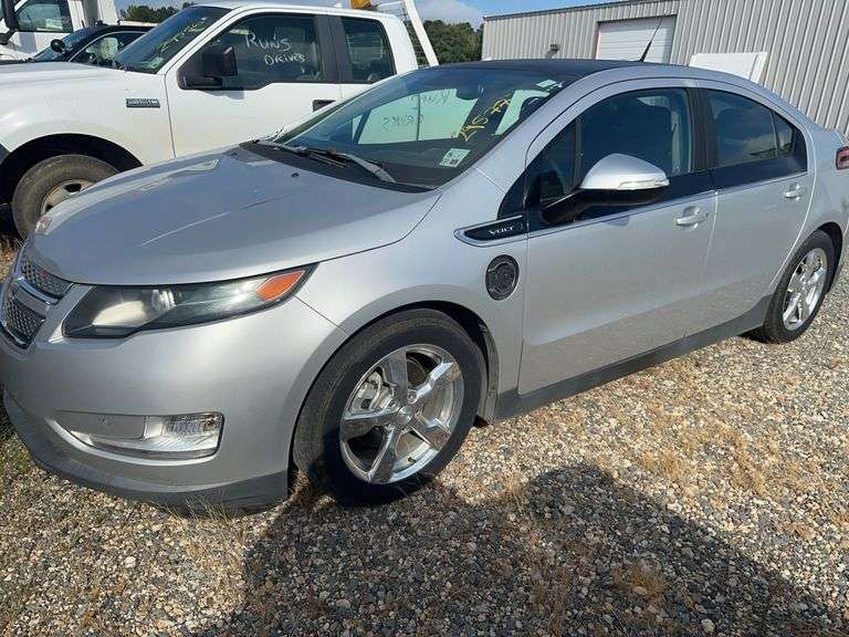 2011 Chevrolet Volt - DOES NOT RUN 2011  Chevrolet  Volt