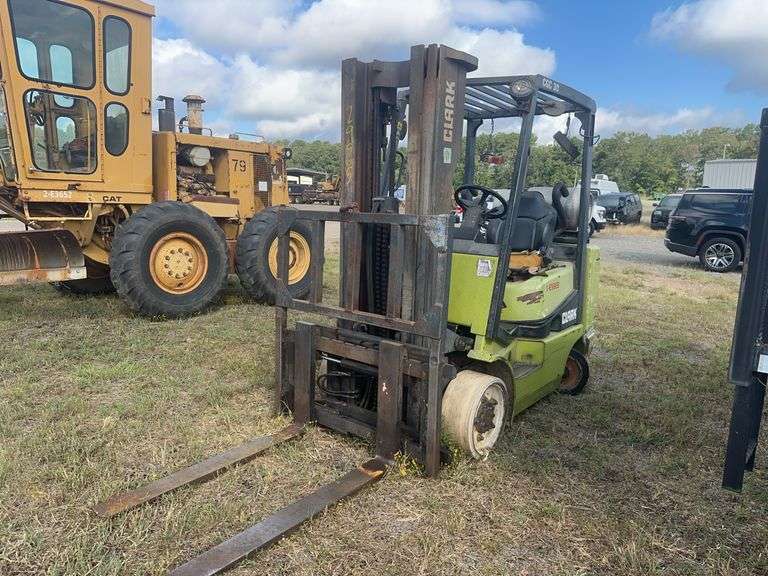 1996 Clark CGC30 Forklift 1996  Clark  CGC30