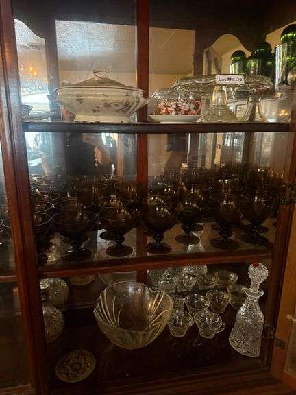 Contents of China Cabinet
