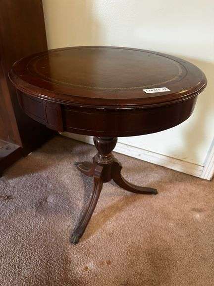 Duncan Phyfe Round Table