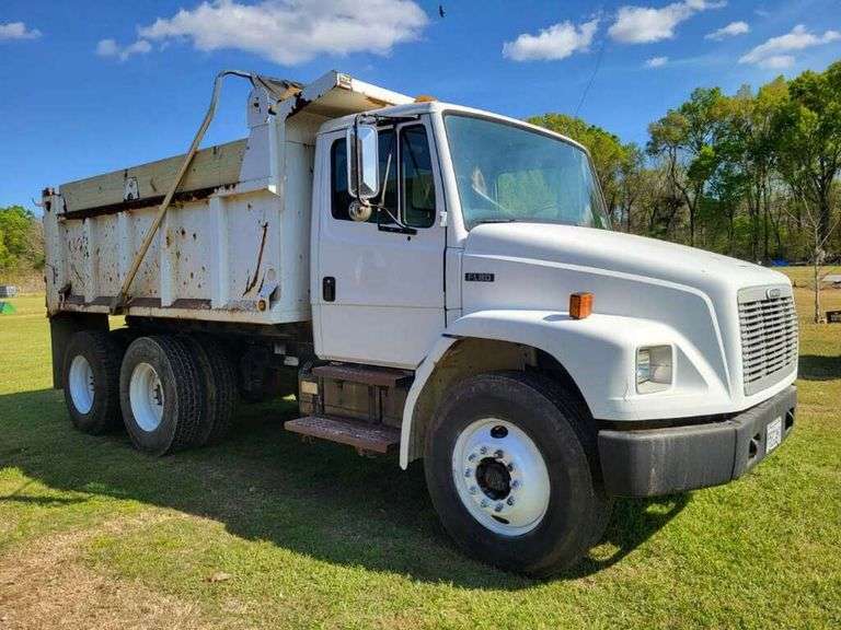 '03 Freightliner FL80 12yd Dump Truck