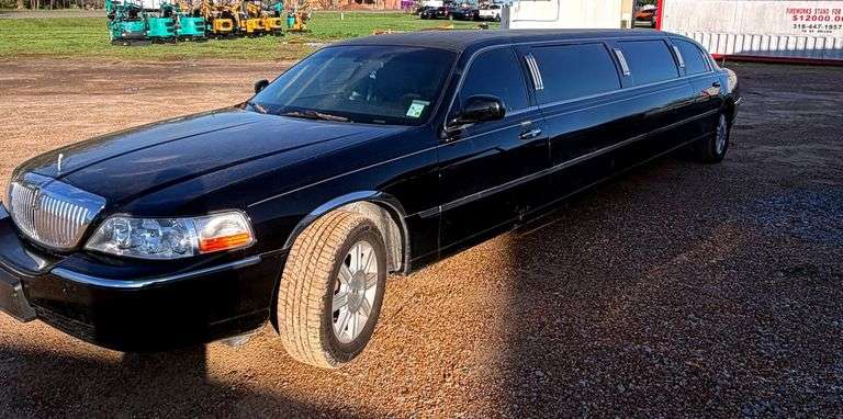 2008  LINCOLN  Town Car