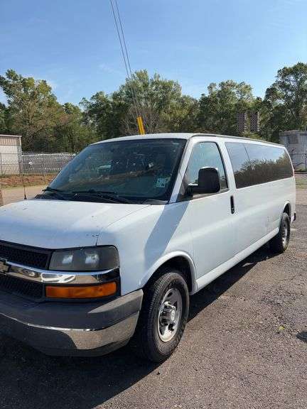 2017  CHEVROLET  Express