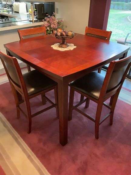 Bar style table, 4 chairs