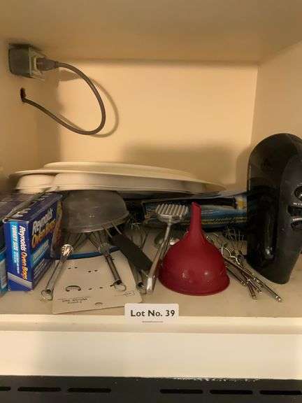 Contents above and below oven