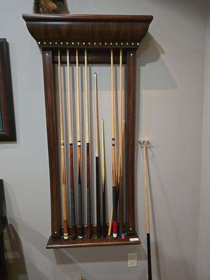 Brunswick Cue Rack with 8 Cues