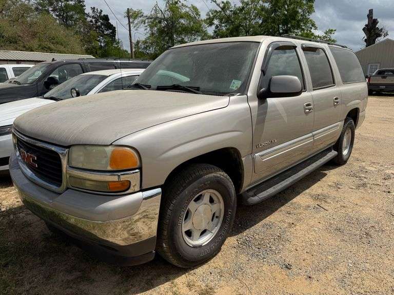 2004  GMC  Yukon XL - RECONSTRUCTED TITLE